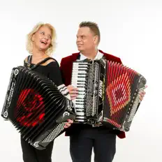 Poslechněte si interpreta Crazy Accordeons, sledujte hudební videa, přečtěte si životopis, podívejte se na data turné a další informace.