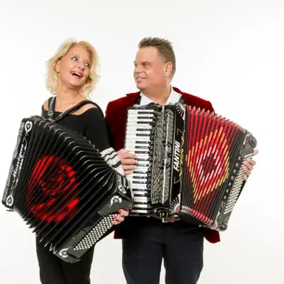Listen to Crazy Accordeons, watch music videos, read bio, see tour dates & more!