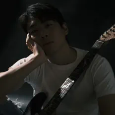 Poslechněte si interpreta Benny Char, sledujte hudební videa, přečtěte si životopis, podívejte se na data turné a další informace.