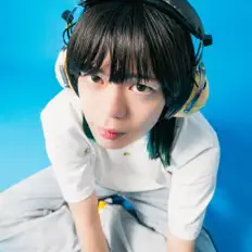 Escucha a TALLA, mira vídeos musicales, lee la biografía, consulta fechas de giras y mucho más.