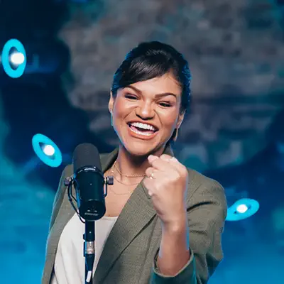 Listen to Fabiana Sinfrônio, watch music videos, read bio, see tour dates & more!