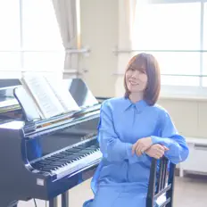 Yoshiko Hanzakiを聴いたり、ミュージックビデオを鑑賞したり、経歴やツアー日程などを確認したりしましょう！