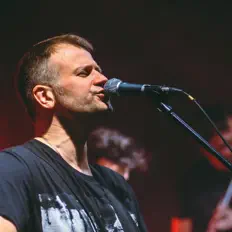 Ascolta Метанойя, guarda video musicali, leggi la biografia, vedi le date del tour & altro!