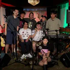 UREUK AND THE GYPSIES सुनें, म्यूज़िक वीडियो देखें, बायो पढ़ें, दौरे की तारीखें और बहुत कुछ देखें!