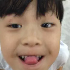 Escucha a Lefty, mira videos musicales, lee su biografía, consulta las fechas de las gira y más.