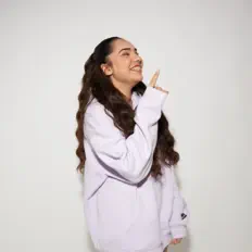 Hör dir ליטל עמנואל an, schau dir Musikvideos an, lies die Biografie, finde Tourdaten und mehr!