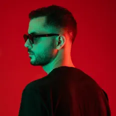 Escucha a Doriann, mira videos musicales, lee su biografía, consulta las fechas de las gira y más.