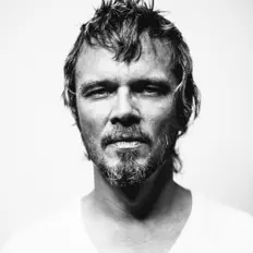 聆聽 Luther Dickinson、觀看音樂影片、閱讀小傳、查看巡演日期等！