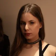 Listen to Lisa Strauss, watch music videos, read bio, see tour dates & more!