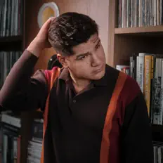 Listen to KAPARI, watch music videos, read bio, see tour dates & more!