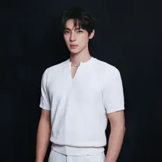 Escucha a Yan An, mira videos musicales, lee su biografía, consulta las fechas de las gira y más.