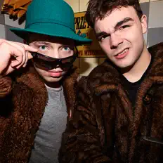 收听 MILI JACK、观看音乐视频、阅读小传、查看巡演日期等 ！