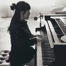 Dengarkan Harang, tonton video musik, baca bio, lihat tanggal tur & lainnya!