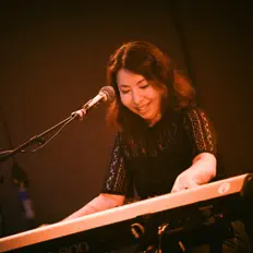 Ouve Lee Kanehira, vê vídeos de música, lê a biografia, vê as datas da digressão e muito mais!