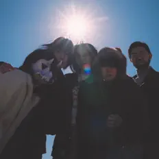 Hör dir ZYXA an, schau dir Musikvideos an, lies die Biografie, finde Tourdaten und mehr!