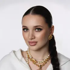 Ascolta SIIYA, guarda video musicali, leggi la biografia, vedi le date del tour & altro!