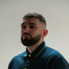 Ascolta TOQUEL, guarda video musicali, leggi la biografia, vedi le date del tour & altro!