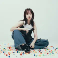 Listen to 青いガーネット, watch music videos, read bio, see tour dates & more!