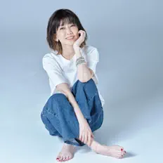 Iyo Matsumotoを聴いたり、ミュージックビデオを鑑賞したり、経歴やツアー日程などを確認したりしましょう！