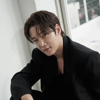 Listen to Choi Jin Hyuk, watch music videos, read bio, see tour dates & more!