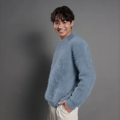 Listen to 吳秉辰, watch music videos, read bio, see tour dates & more!
