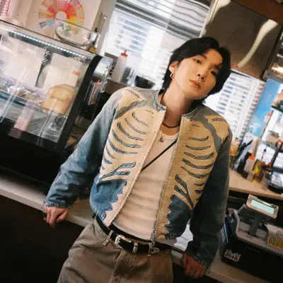 Listen to LEE SEUNGHOON, watch music videos, read bio, see tour dates & more!