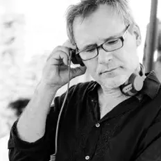 收听 Michael Reinboth、观看音乐视频、阅读小传、查看巡演日期等 ！