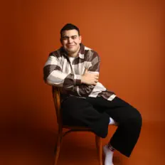 Ouve M.Yatee, vê vídeos de música, lê a biografia, vê as datas da digressão e muito mais!
