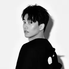 Dengarkan Muji Hsu, tonton video musik, baca bio, lihat tanggal tur & lainnya!