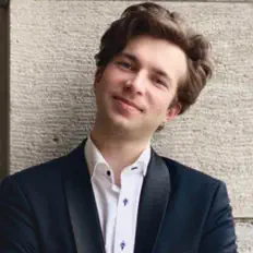 Mikhail Kambarovを聴いたり、ミュージックビデオを鑑賞したり、経歴やツアー日程などを確認したりしましょう！