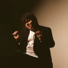 收听 Mr.Edmon、观看音乐视频、阅读小传、查看巡演日期等 ！