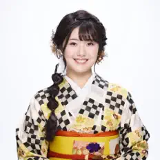 Listen to 里野鈴妹, watch music videos, read bio, see tour dates & more!