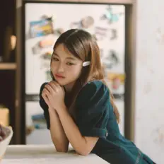 Dengarkan RISA NARISA, tonton video musik, baca bio, lihat tanggal tur & lainnya!