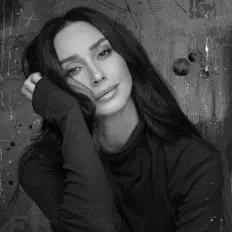 Julietaを聴いたり、ミュージックビデオを鑑賞したり、経歴やツアー日程などを確認したりしましょう！