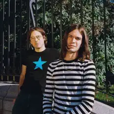 Cora Yako सुनें, म्यूज़िक वीडियो देखें, बायो पढ़ें, दौरे की तारीखें और बहुत कुछ देखें!