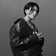 WoOnimを聴いたり、ミュージックビデオを鑑賞したり、経歴やツアー日程などを確認したりしましょう！