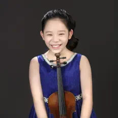 Luister naar Seol Yo Eun, bekijk muziekvideo's, lees de bio, bekijk de tourdata, en meer!