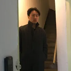 Taeyoonを聴いたり、ミュージックビデオを鑑賞したり、経歴やツアー日程などを確認したりしましょう！