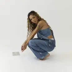 Ascolta ANJI, guarda video musicali, leggi la biografia, vedi le date del tour & altro!