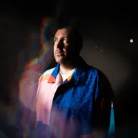 Escucha a undefined, mira videos musicales, lee su biografía, consulta las fechas de las gira y más.