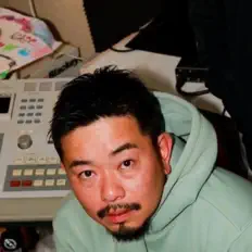 Ακούστε περιεχόμενο από Camp Chief, παρακολουθήστε μουσικά βίντεο, διαβάστε το βιογραφικό, δείτε ημερομηνίες περιοδείας, και πολλά ακόμη!