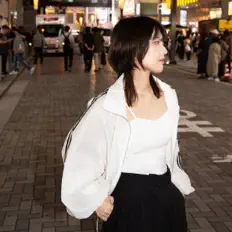 聆聽 武田理沙、觀看音樂影片、閱讀小傳、查看巡演日期等！