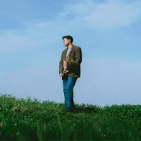 undefined dinle, müzik videolarını izle, biyografisini oku, tur tarihlerini ve daha fazlasını gör!