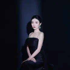 Listen to 馮楚迪, watch music videos, read bio, see tour dates & more!