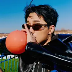 Posłuchaj wykonawcy Daniel Kim, obejrzyj teledyski, przeczytaj biografię, zobacz daty tras koncertowych i nie tylko!