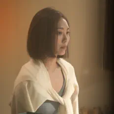 Listen to 劉恬君, watch music videos, read bio, see tour dates & more!