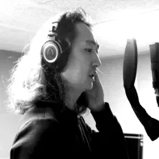 눈오을(를) 듣고, 뮤직 비디오를 보고, 약력을 읽고, 투어 일정 등을 확인하세요!