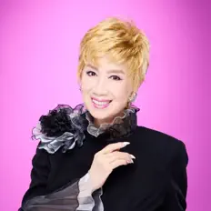 瀬川瑛子을(를) 듣고, 뮤직 비디오를 보고, 약력을 읽고, 투어 일정 등을 확인하세요!