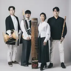 Black Stringを聴いたり、ミュージックビデオを鑑賞したり、経歴やツアー日程などを確認したりしましょう！