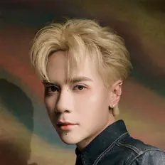 Quang Hùng MasterD सुनें, म्यूज़िक वीडियो देखें, बायो पढ़ें, दौरे की तारीखें और बहुत कुछ देखें!